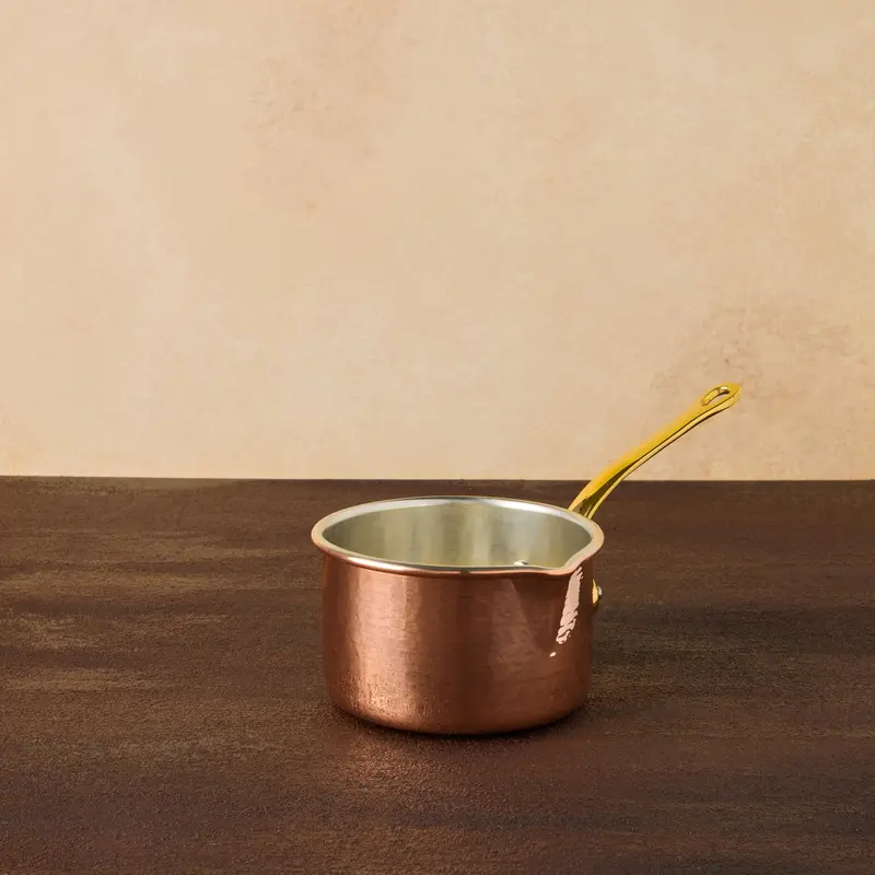 1-Quart Pour-Spout Saucepan 1