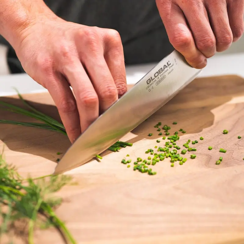 Global Classic 8-Inch Full-Tang Chef’S Knife For Daily Kitchen Tasks 1