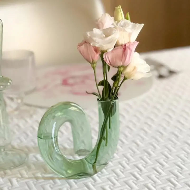 Kinor Spiral-Twist Glass Vase For Stylish Centerpieces 1