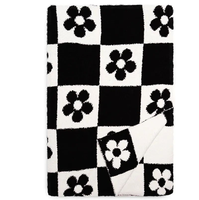 Living Royal Daisy Checker Throw Blanket – 54 X 60 Inches 1