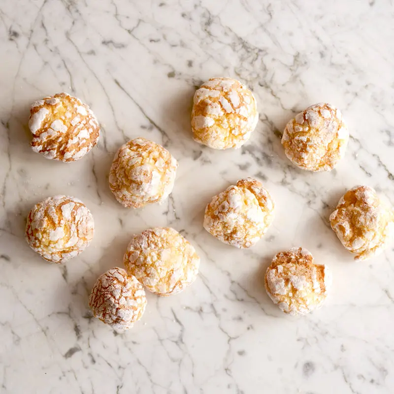 Sabato Passionfruit Crinkle Cookies 1