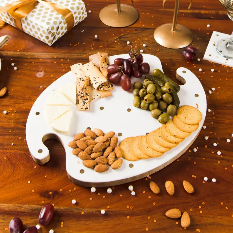 Sitara Mango Wood Serving Board With Organic Grain Texture 1