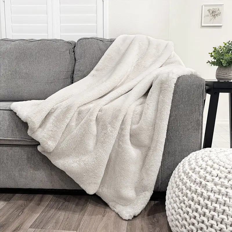 The Mood Rex Luxe Faux Rabbit Fur Throw 1