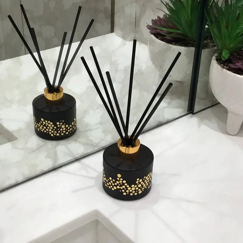Vivience Black Glass Diffuser Bottle With Gold Speckle Finish 1