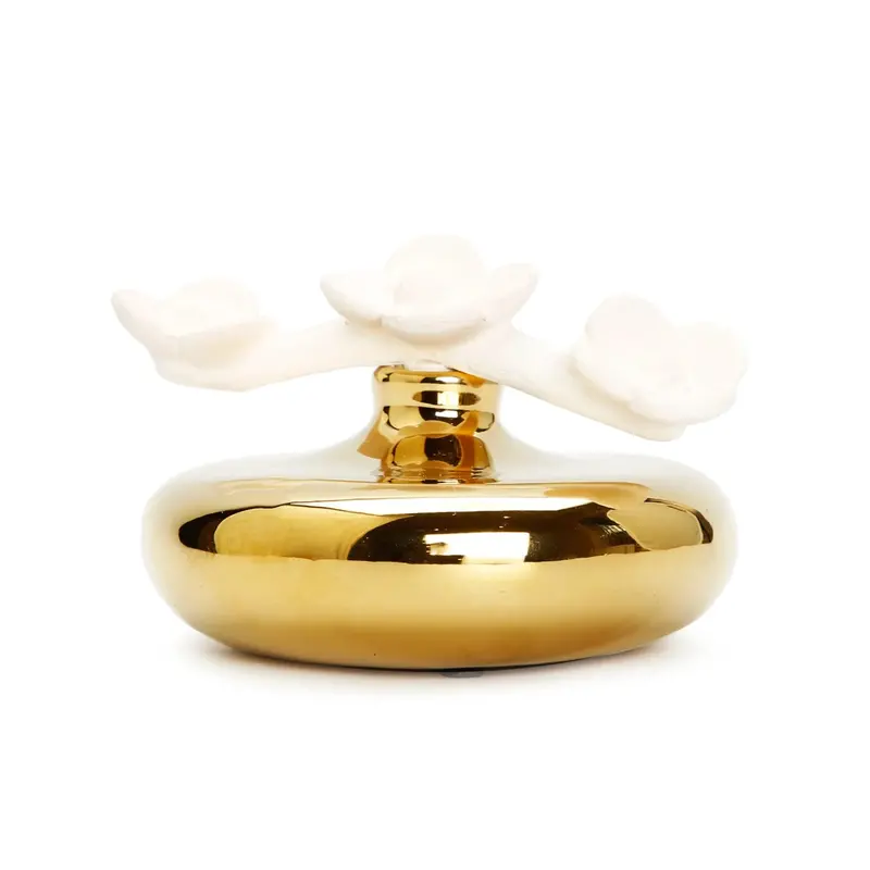 Vivience Circular Gold Diffuser With Three Hand-Placed White Flowers 1