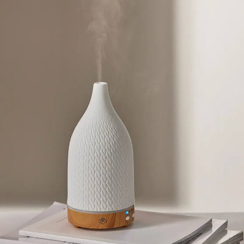White Crochet-Style 90Ml Ceramic Ultrasonic Essential Oil Diffuser By Serene House 1