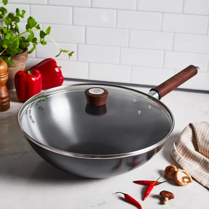Zwilling Dragon 12-Inch Carbon Steel Wok With Tempered Glass Lid 1